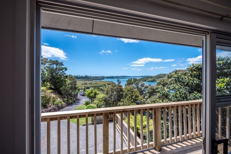 Photo of property in 62 Causeway Road, Haruru, 0204