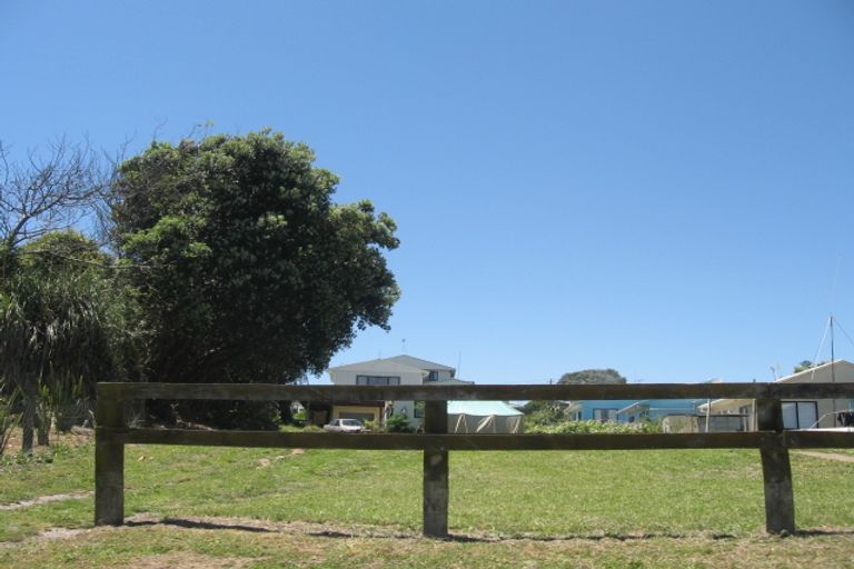 Photo of property in 10 Te Awhe Road, Maketu, 3189