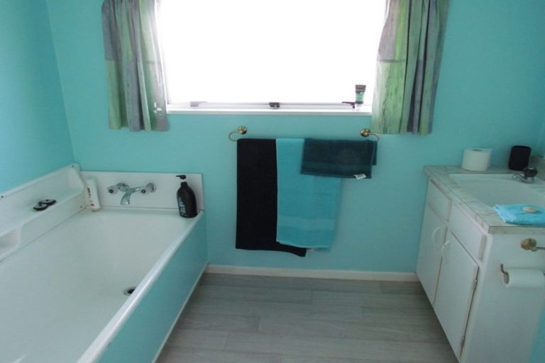 Photo of property in 80 Tararua Road, Levin, 5571