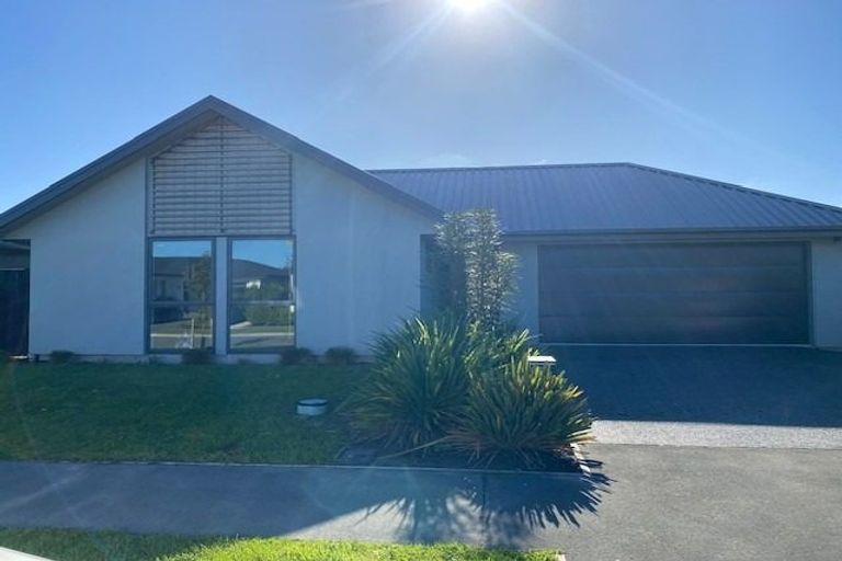 Photo of property in 5 Tussle Grove, Halswell, Christchurch, 8025