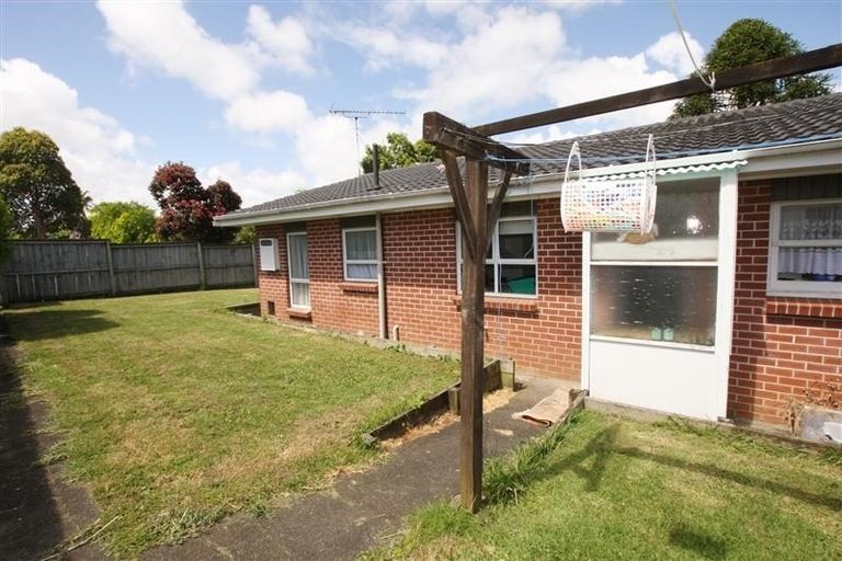 Photo of property in 2/268 Pakuranga Road, Pakuranga Heights, Auckland, 2010