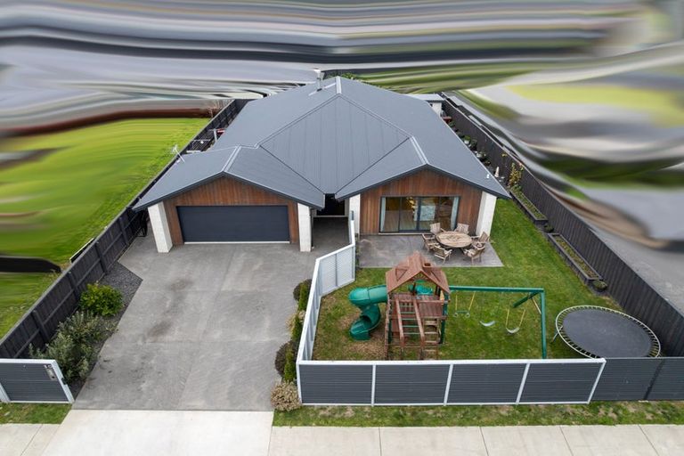 Photo of property in 30 Courage Road, Amberley, 7410