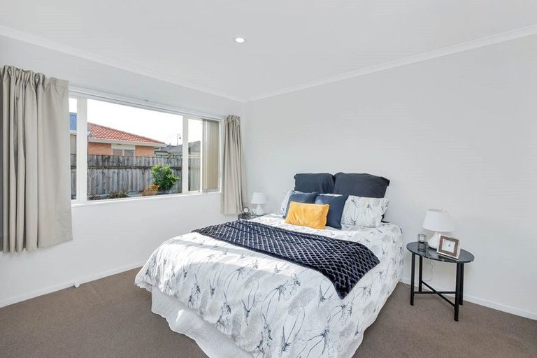 Photo of property in 27 Gendo Avenue, Henderson, Auckland, 0612
