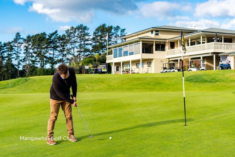 Photo of property in 10 Lakeview Lane, Mangawhai, 0573