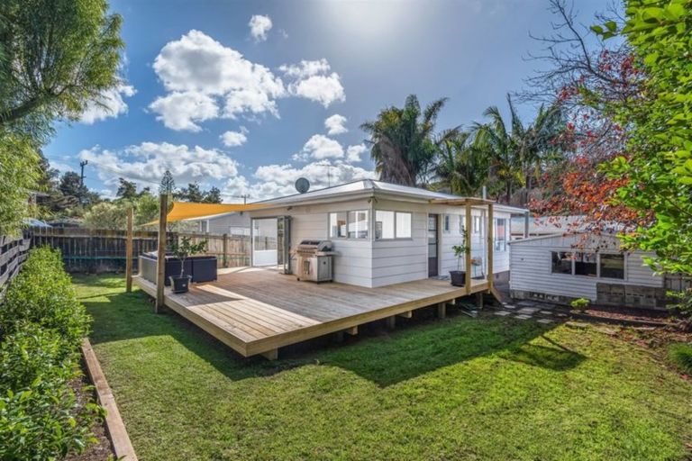 Photo of property in 2/85 Eskdale Road, Birkdale, Auckland, 0626