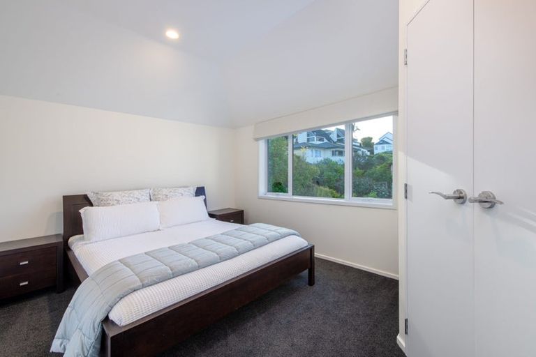 Photo of property in 17 Calypso Place, Rothesay Bay, Auckland, 0630