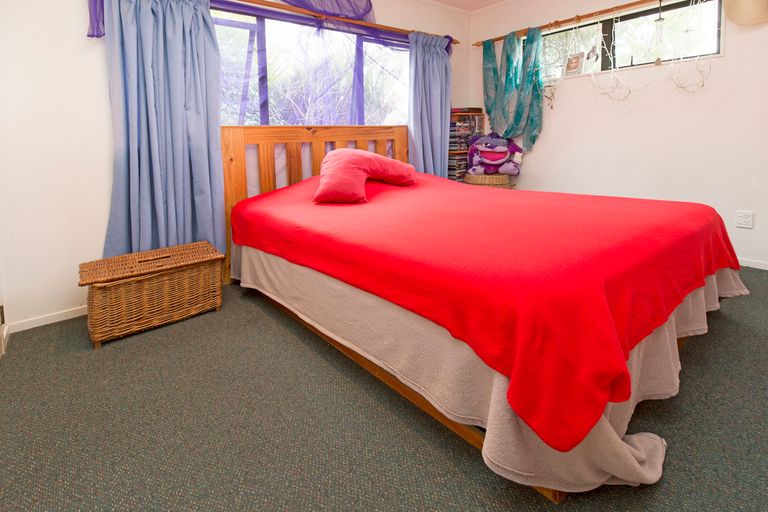 Photo of property in 11 Kauri Road, Stanmore Bay, Whangaparaoa, 0932