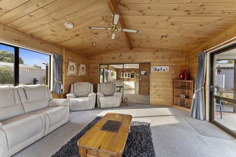 Photo of property in 118 Highsted Road, Casebrook, Christchurch, 8051