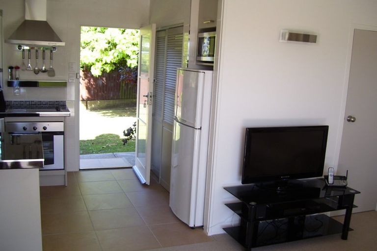 Photo of property in 2/10 Raewyn Place, Pakuranga, Auckland, 2010