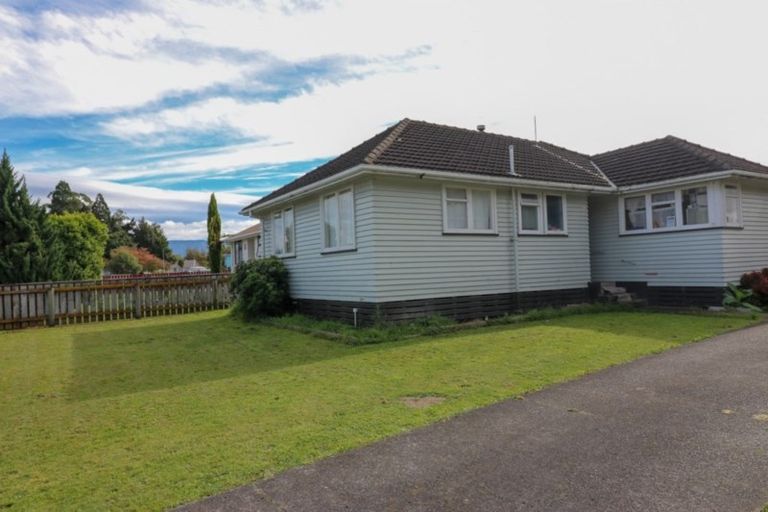 Photo of property in 12 Hartgill Crescent, Dannevirke, 4930