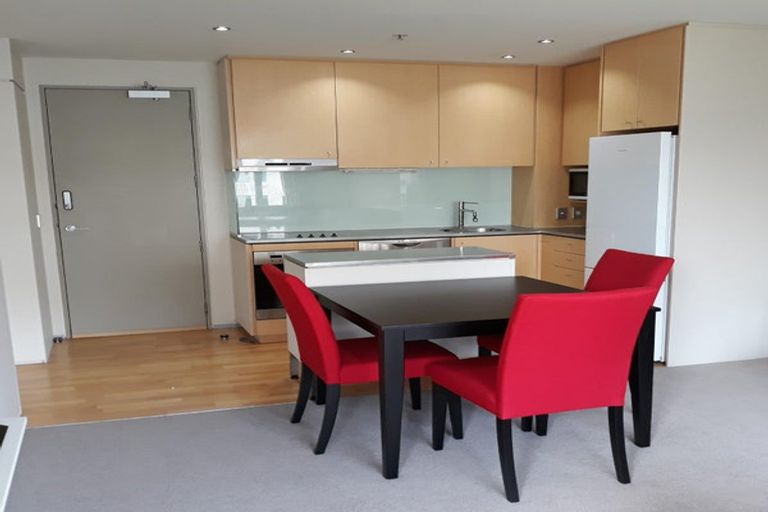 Photo of property in Sanctum Apartments, 34/10a Ebor Street, Te Aro, Wellington, 6011