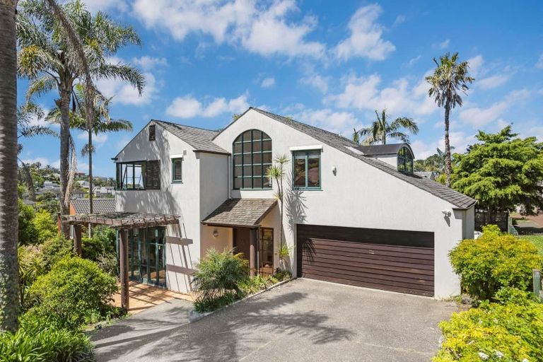 Photo of property in 44 Penguin Drive, Murrays Bay, Auckland, 0630