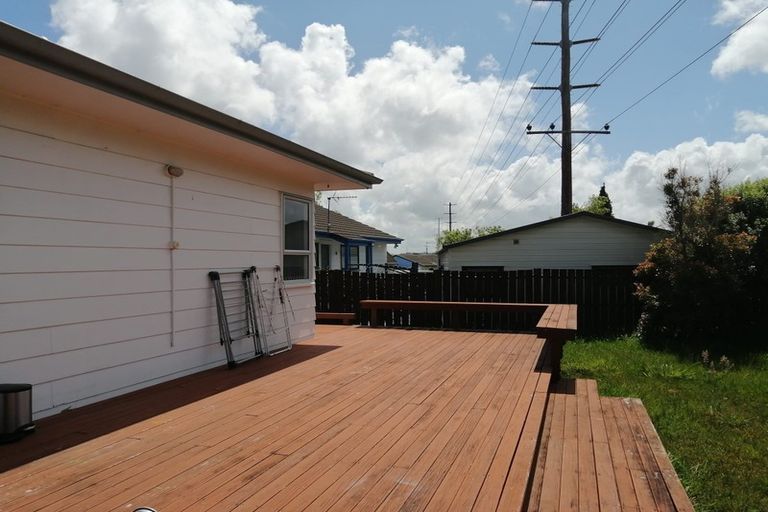 Photo of property in 41 Meadowood Drive, Unsworth Heights, Auckland, 0632