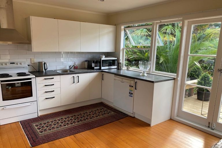 Photo of property in 23 Hogans Road, Glenfield, Auckland, 0629