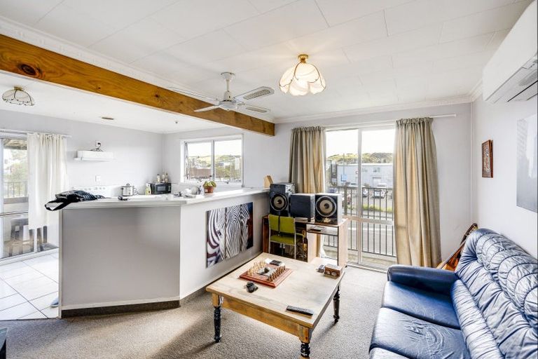 Photo of property in 2/8 Lee Road, Taradale, Napier, 4112