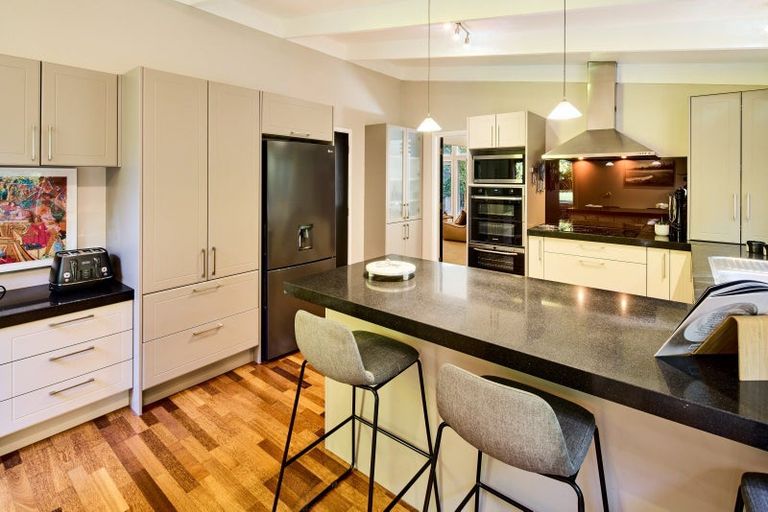 Photo of property in 41c Chatsworth Road, Silverstream, Upper Hutt, 5019