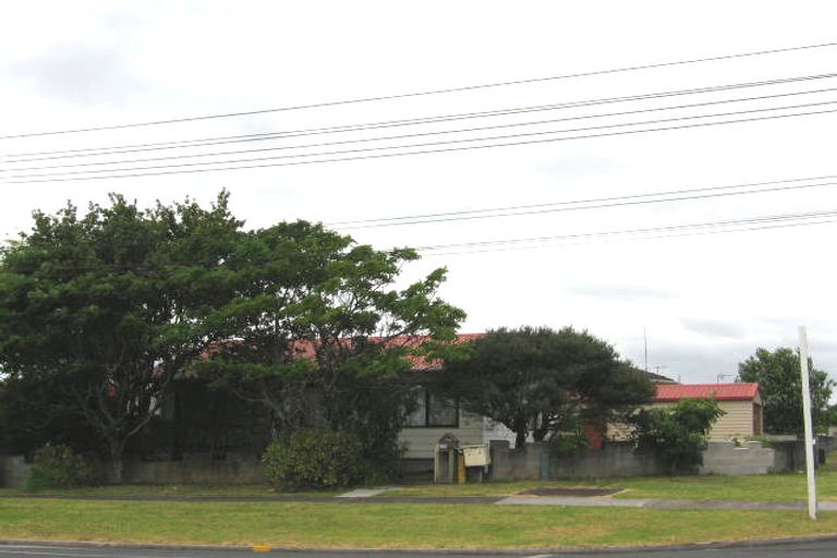 Photo of property in 1/285 Sunset Road, Sunnynook, Auckland, 0632