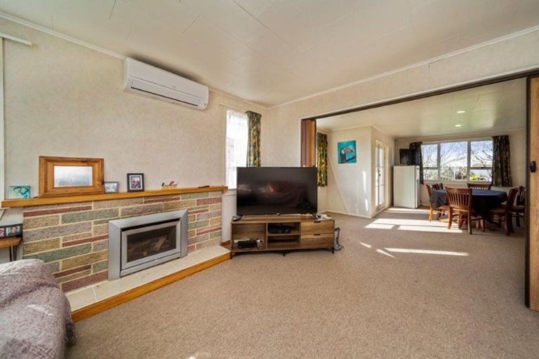 Photo of property in 28 Hunter Street, Hawera, 4610