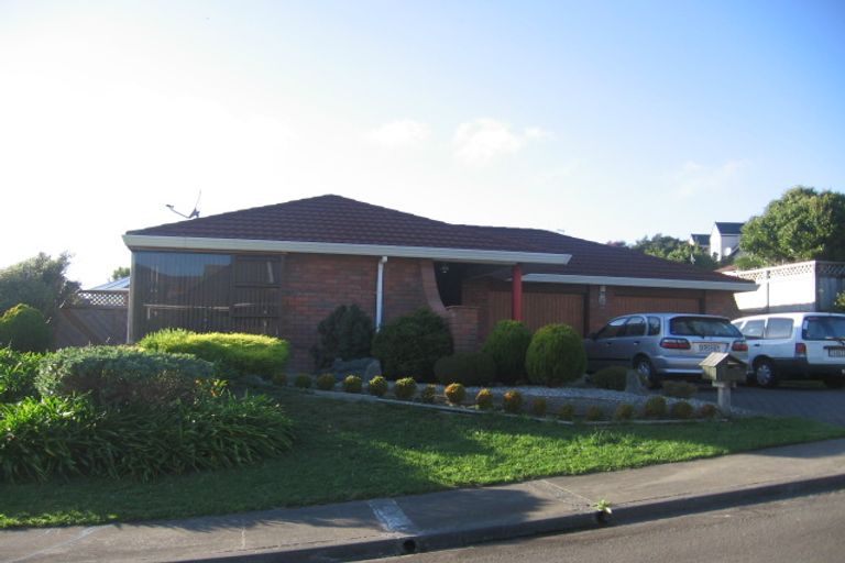 Photo of property in 1 Silverton Place, Churton Park, Wellington, 6037