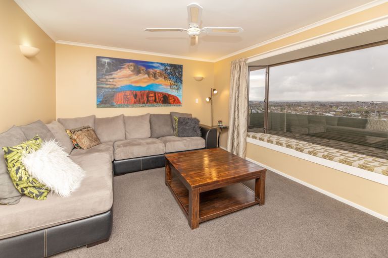 Photo of property in 2/66 Parklands Drive, Huntsbury, Christchurch, 8022