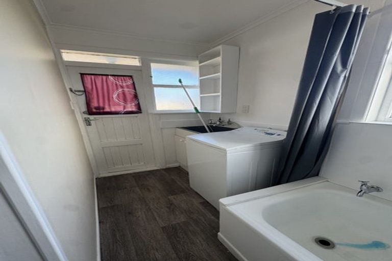 Photo of property in 1/516 Fergusson Drive, Trentham, Upper Hutt, 5018