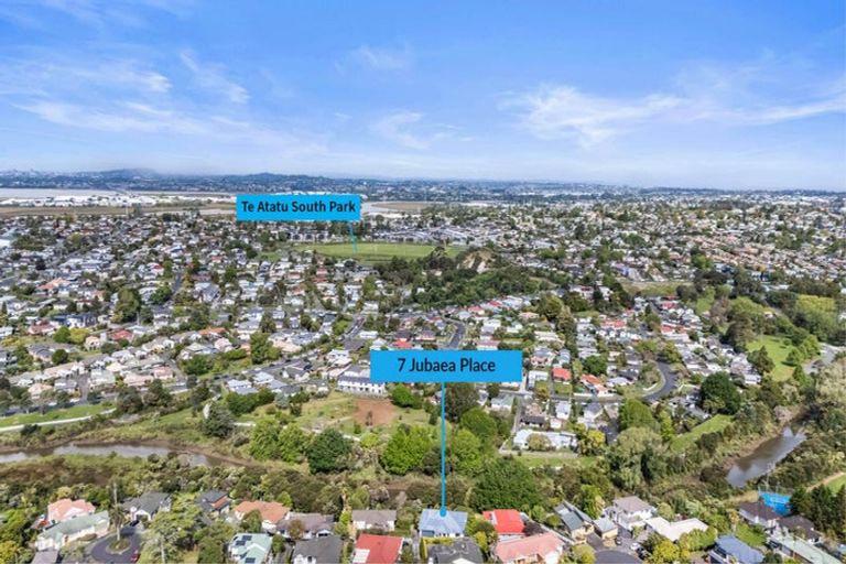 Photo of property in 7 Jubaea Place, Henderson, Auckland, 0610