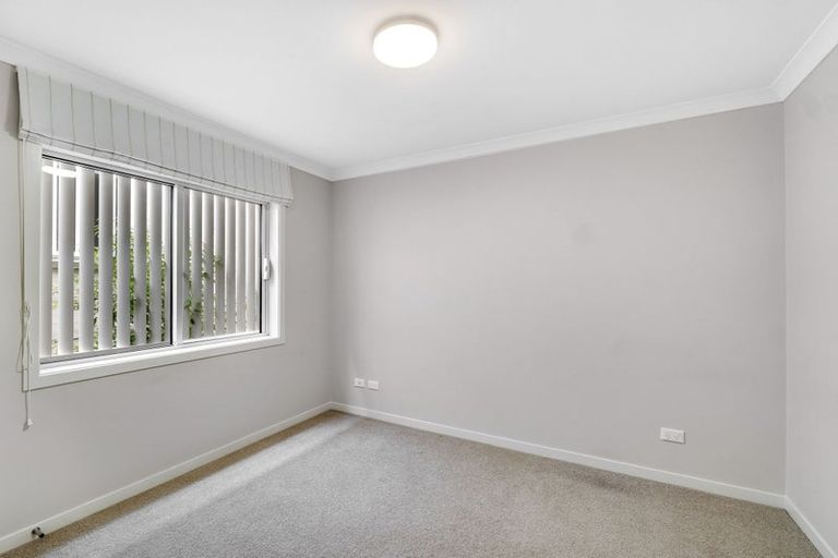 Photo of property in 16 Plantation Terrace, Orewa, 0931