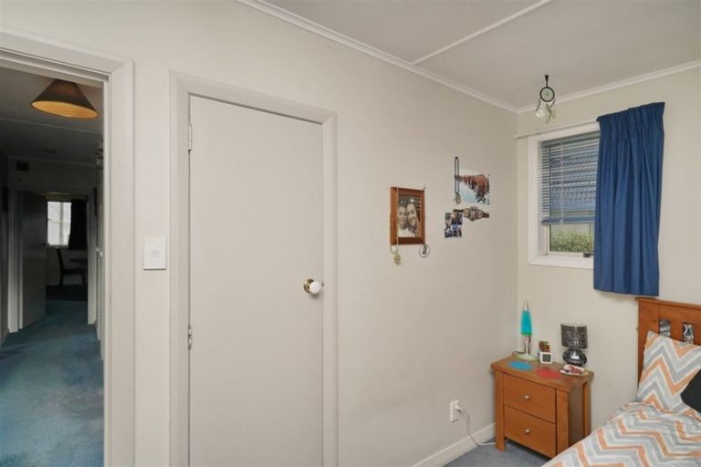 Photo of property in 37 Guildford Street, Burnside, Christchurch, 8053