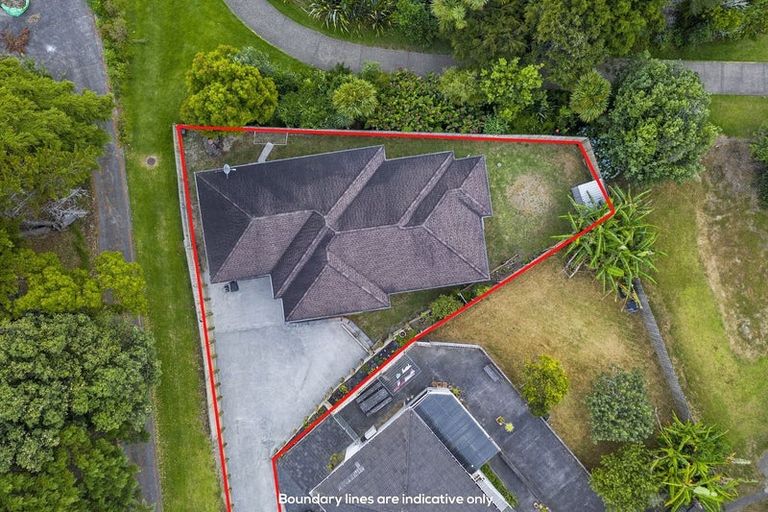 Photo of property in 13 Thomas Rea Place, Te Atatu South, Auckland, 0610