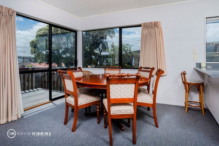 Photo of property in 1/12 Anne Road, Hillcrest, Auckland, 0627