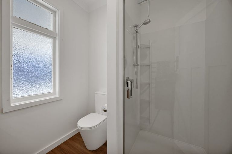 Photo of property in 2 Moana Crescent, Blagdon, New Plymouth, 4310