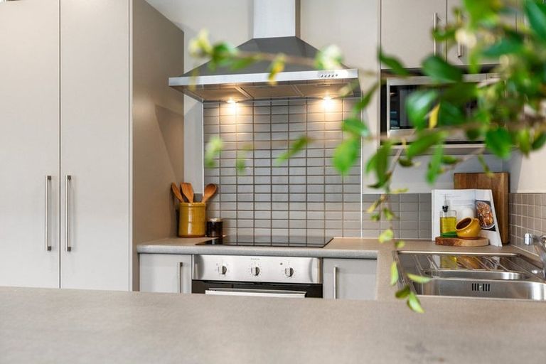 Photo of property in 6 Rire Hau Lane, Pyes Pa, Tauranga, 3112