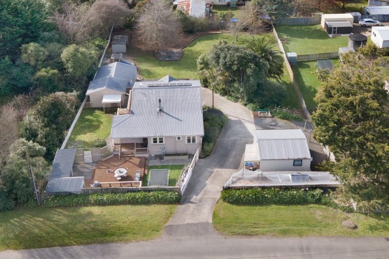Photo of property in 110 Hastings Street, Halcombe, Feilding, 4779