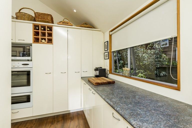 Photo of property in 288 Glenvar Road, Torbay, Auckland, 0630