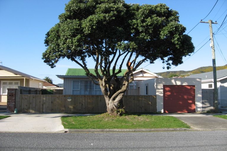 Photo of property in 3 Malone Road, Waterloo, Lower Hutt, 5011
