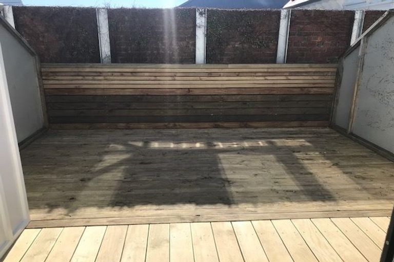 Photo of property in Pirie Street Townhouses, 22/35u Pirie Street, Mount Victoria, Wellington, 6011