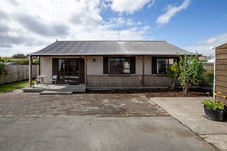 Photo of property in 26a Seymour Street, Hornby, Christchurch, 8042