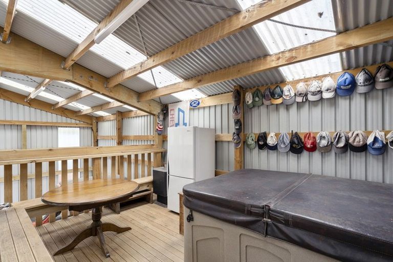 Photo of property in 44 Oberon Street, Stratford, 4332