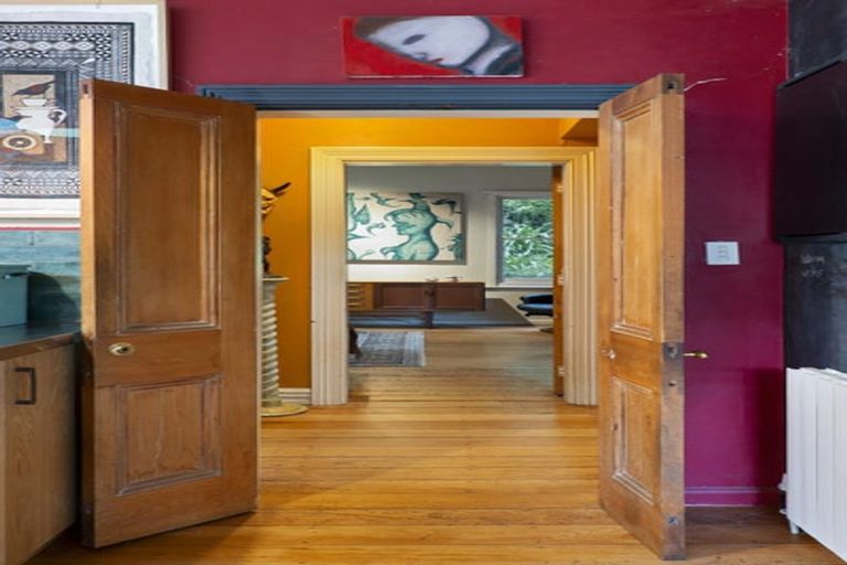 Photo of property in 2 Brittan Terrace, Lyttelton, 8082