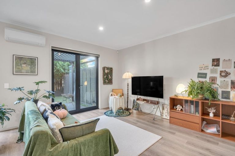 Photo of property in 2 Kerewhenua Crescent, Hobsonville, Auckland, 0616