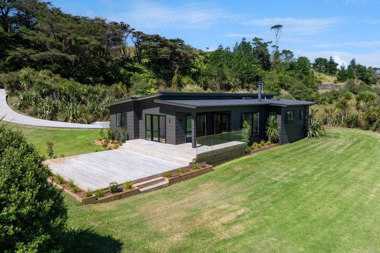 Photo of property in 571 Pakiri Road, Leigh, 0985
