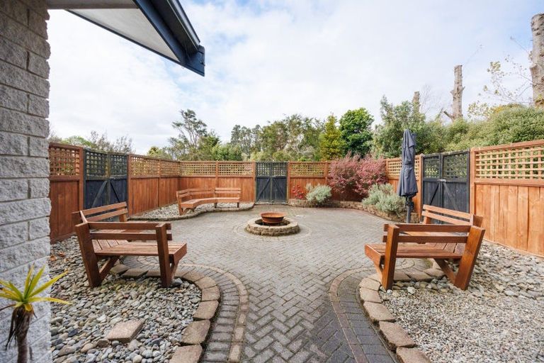 Photo of property in 294 Polson Hill Drive, Aokautere, Palmerston North, 4471