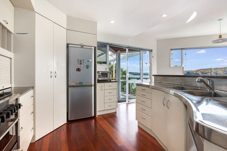 Photo of property in 28 Molyneux Close, Whitby, Porirua, 5024