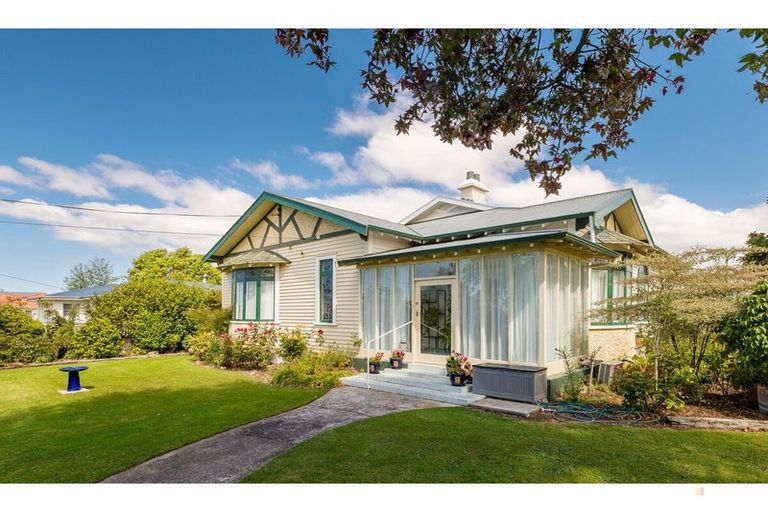 Photo of property in 17 Manse Street, Waimate, 7924