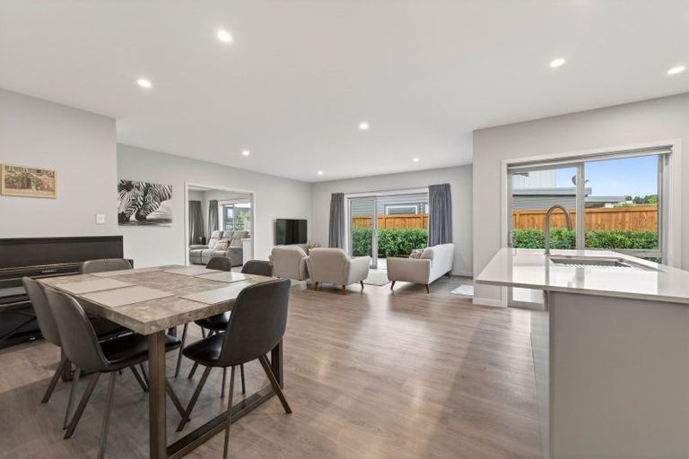 Photo of property in 3 Magnolia Lane, Kelvin Grove, Palmerston North, 4414