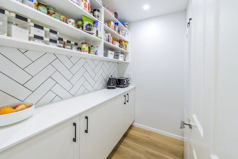 Photo of property in 4 Goldie Place, Rolleston, 7614