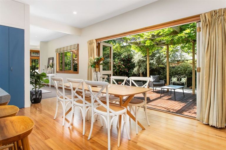 Photo of property in 16 Massey Crescent, St Albans, Christchurch, 8014