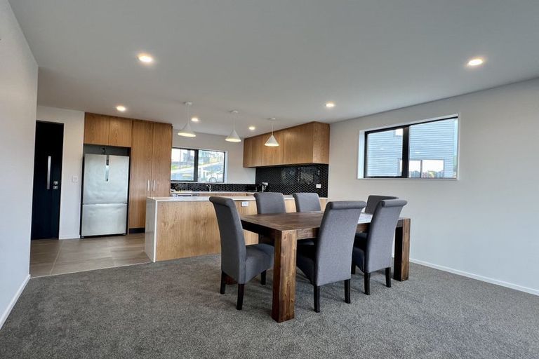 Photo of property in 14 Bee Lane, Whitby, Porirua, 5024