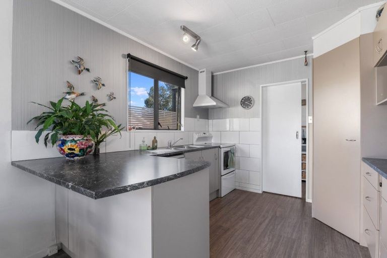 Photo of property in 42 Barnard Road, Fairy Springs, Rotorua, 3015