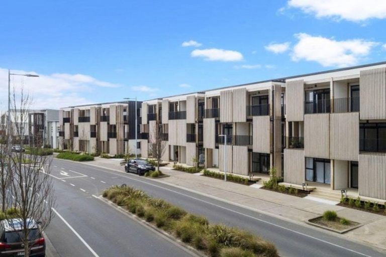 Photo of property in 7/163 Hobsonville Point Road, Hobsonville, Auckland, 0616